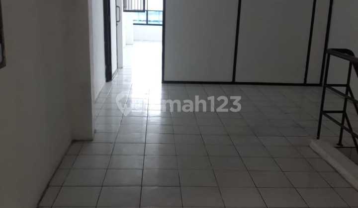 For Sale: Shop House in Prime Position on 4-Lane Main Road For Sale: Shop House in Prime Position on 4-Lane Main Road