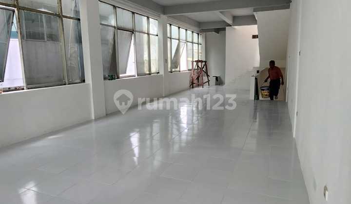 Dijual Ruko Jalan Besar Radio Dalam Daerah Elit Bangunan Bagus