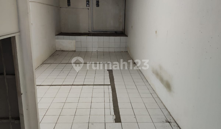 Affordable Shop House for Rent in South Jakarta