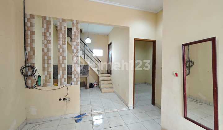 Beautiful House in Bojongsoang Cluster, Buah Batu, Bandung City