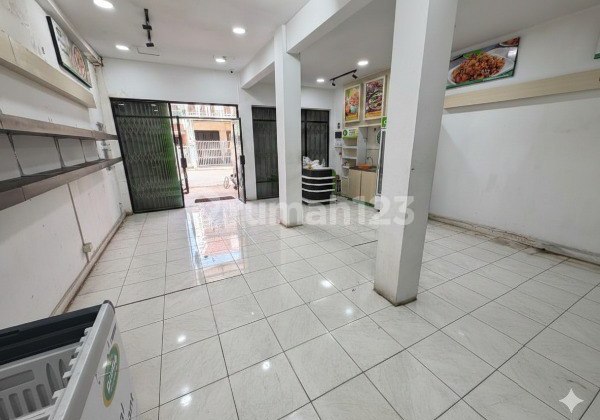 For Rent: Ready-to-Use Shop House on Main Road, Sayap Ciateul, Moh Ramdan. For Rent: Ready-to-Use Shop House on Main Road, Sayap Ciateul, Moh Ramdan.