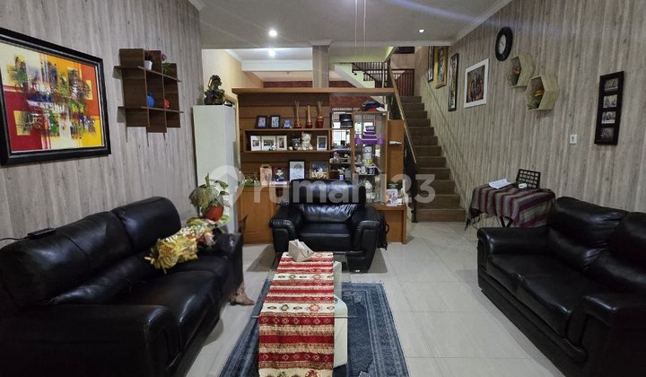 Rumah Mewah 2 Lantai Asri dan Terawat di Cileunyi Kota Bandung