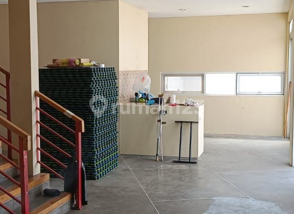 Rumah 2 Lantai Terawat di Jln Golf Barat, Arcamanik 2