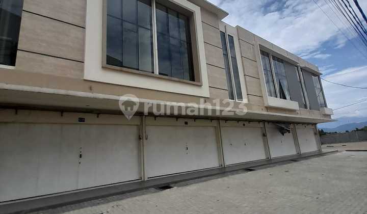 2-Story Strategic Shop House in Buah Batu Bandung! Limited Units