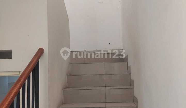 For Rent: Strategic House in Adaraharapan Indah Cluster, Bekasi 2
