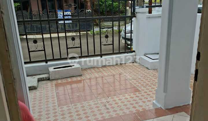 Rumah Strategis di Bulevard Hijau Harapan Indah Bekasi 2