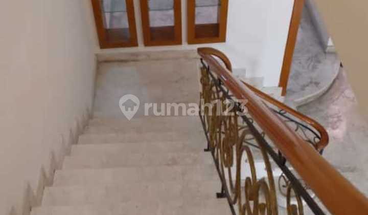 For Sale Strategic 3.5-Story House in Rawamangun Pulo Gadung, East Jakarta 2