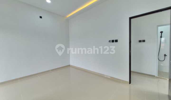 Dijual Rumah 2 Lantai Modern di Villa Indah Permai Bekasi 2