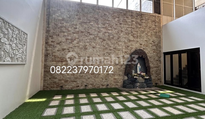 Rumah Terdepan Cantik Cluster Asia Tropis Harapan Indah Bekasi