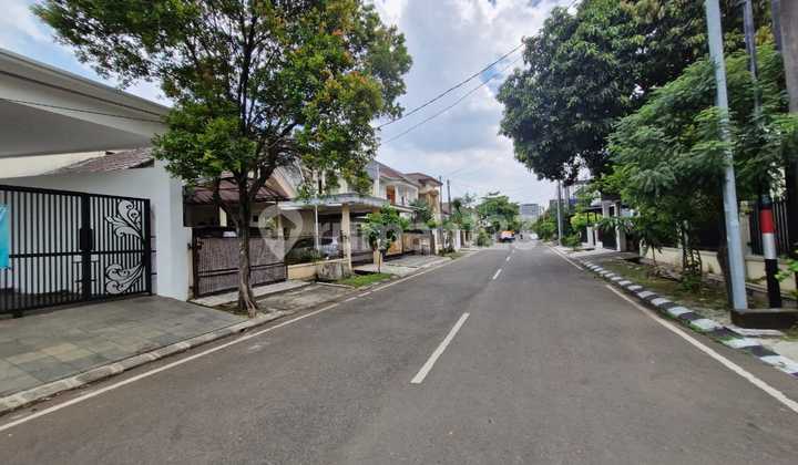 Rumah Baru Mewah Dengan Swimming Pool Duren Sawit Jakarta Timur 2