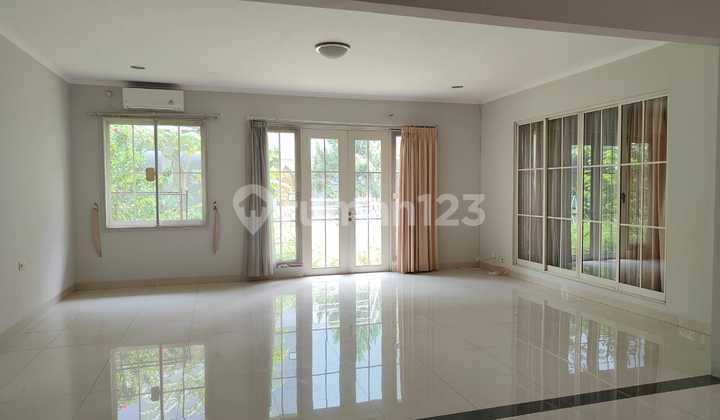 For Rent: Excellent Onyx Main House, Safe, Spacious Backyard, Flood-Free.