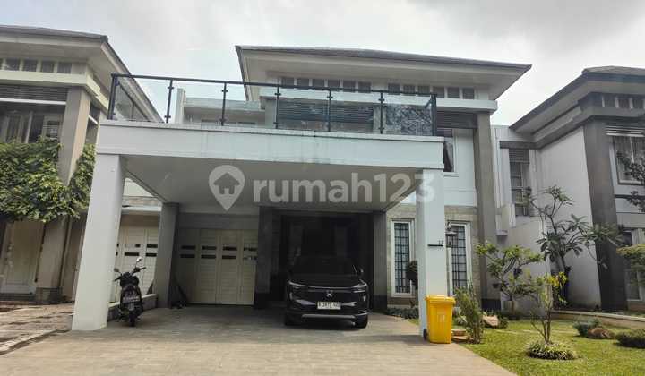 For Sale A Very Strategic House Wide Street New and Good Building Flood-Free Location and Ready to Occupy