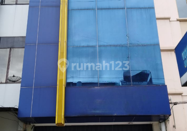 4-Story Shop House in Cideng Commercial Area, Central Jakarta 4-Story Shop House in Cideng Commercial Area, Central Jakarta