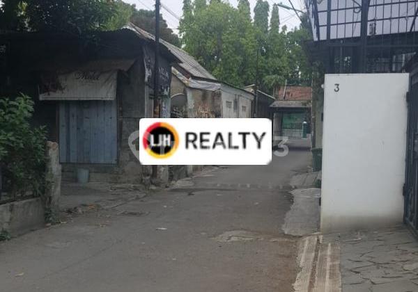 Rumah Tua Hitung Tanah Cocok Untuk di Bangun Cluster Hunian Lokasi Strategis dan Nyaman