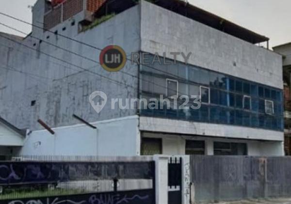 Mini Building 3 Lantai Lokasi Strategis Kemanggisan, Jakarta Barat