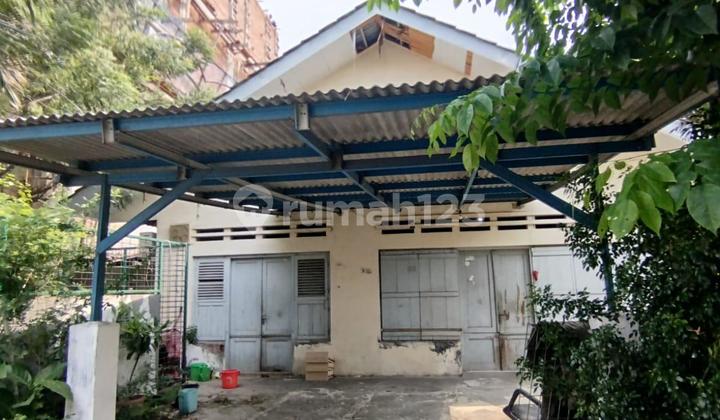 Rumah Tua Hitung Tanah 420m di Pusat Cideng, Jakarta Pusat Rumah Tua Hitung Tanah 420m di Pusat Cideng, Jakarta Pusat