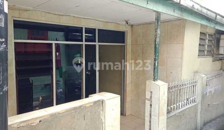 Dijual Rumah Hunian Sederhana Siap Huni di Tomang, Jakarta Barat. Dijual Rumah Hunian Sederhana Siap Huni di Tomang, Jakarta Barat.