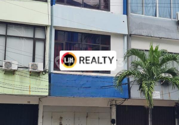 Ruko 3 Lantai Lokasi Bagus Dan Sangat Strategis Harmoni, Jakarta Pusat Ruko 3 Lantai Lokasi Bagus Dan Sangat Strategis Harmoni, Jakarta Pusat