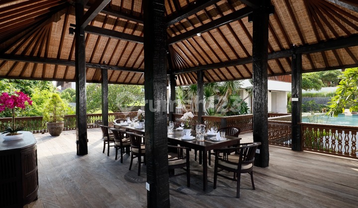 For Sale 9 Bedrooms Luxury Villa At Canggu, Badung Bali 2