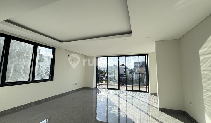 Rumah Baru dalam komplek TMII Rumah Baru dalam komplek TMII