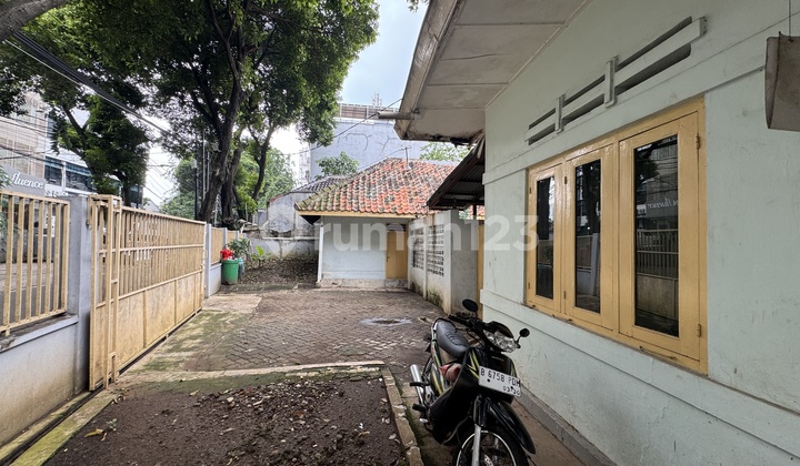 Suitable Business House Senen Kramat Central Jakarta 2