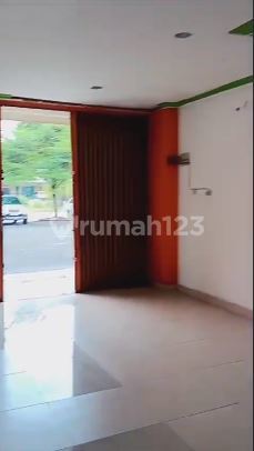For Rent 3-Story Shop House in Bekasi