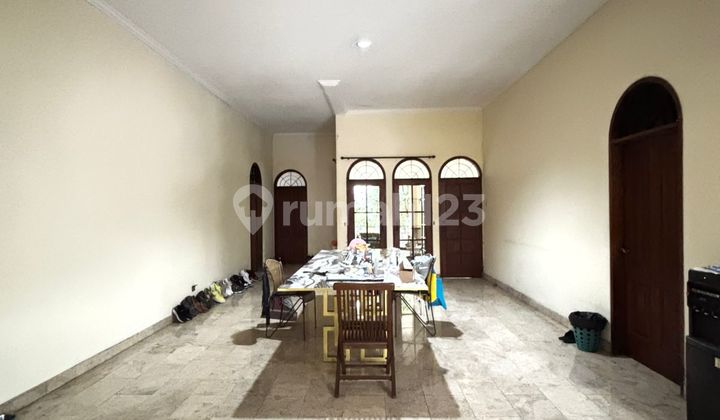 Rumah Jaksel Sangat Strategis untuk Tinggal dan Dijadikan Usaha