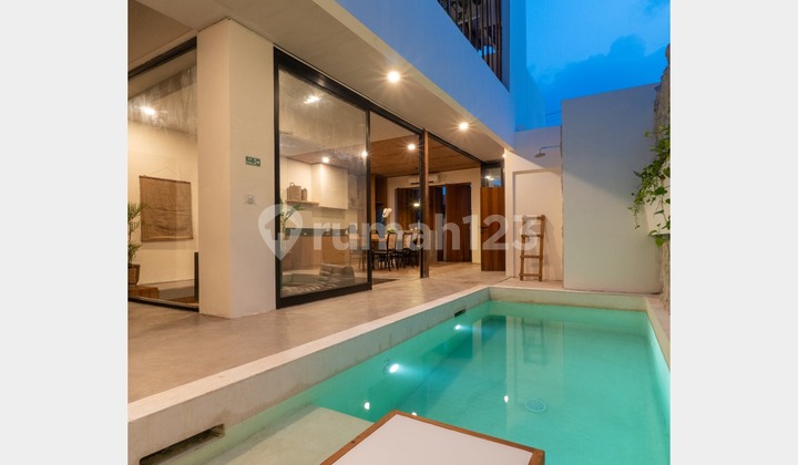 Luxurious And Stunning Villa Suitable For Living Or Investment Close To Seminyak Beach 2