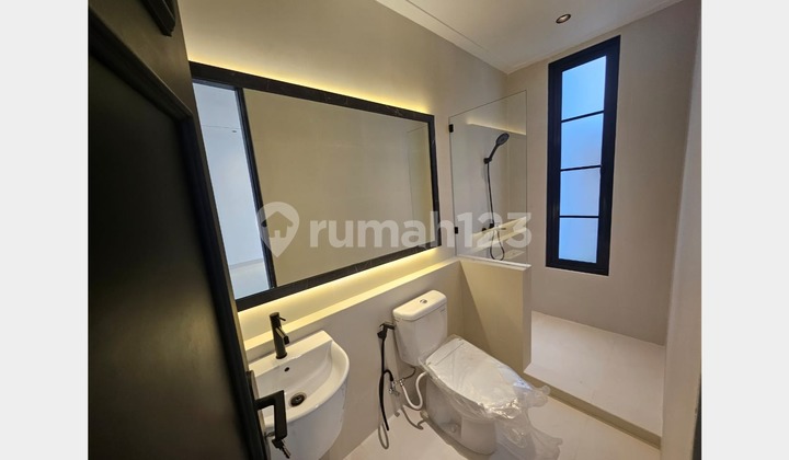 Purimas Rungkut Gununganyar - New American style house 2