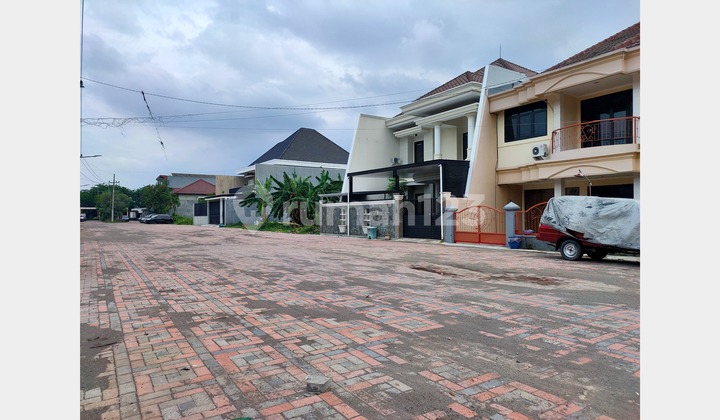 Rental House Klampis Semolo Barat 250M² - 3 Minutes to Merr, Near ITS &amp; Unair