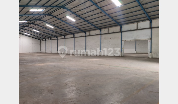 Bumi Maspion Romokalisari - Warehouse ready for occupancy, suitable for industry with container access.