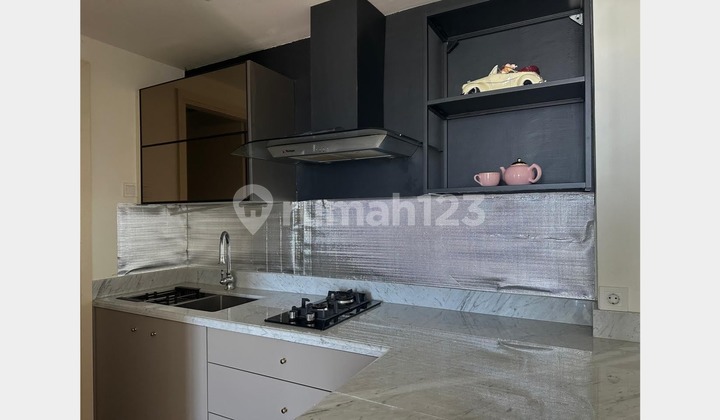 Pakuwon Mall Apartment Tower Benson - extra spacious, luxurious, elegant, classy, premium, close to UC, UNESA, Petra High School.