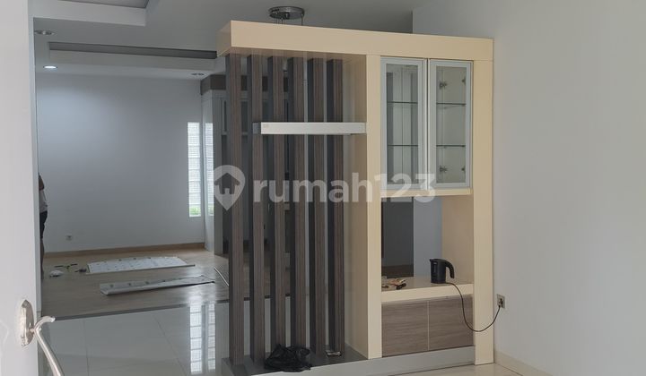 Dijual Rumah Bagus 2 Lantai. Area Kota Wisata Dijual Rumah Bagus 2 Lantai. Area Kota Wisata