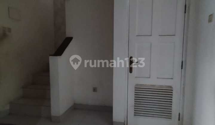 For Sale 2-Story House. Kota Wisata Area