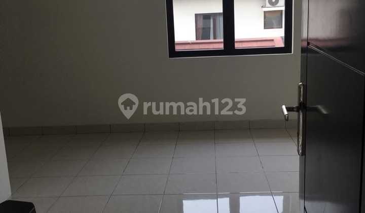 Dijual Rumah sudah Renovasi, area Legenda Wisata 1