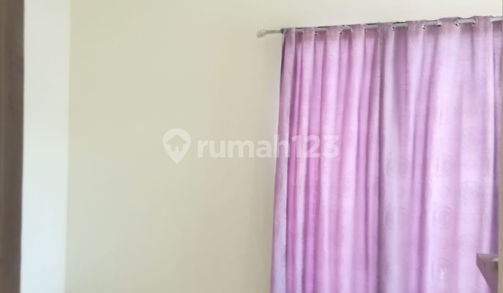 Disewakan Rumah 2 lantai, HGB, Area Kota Wisata 2