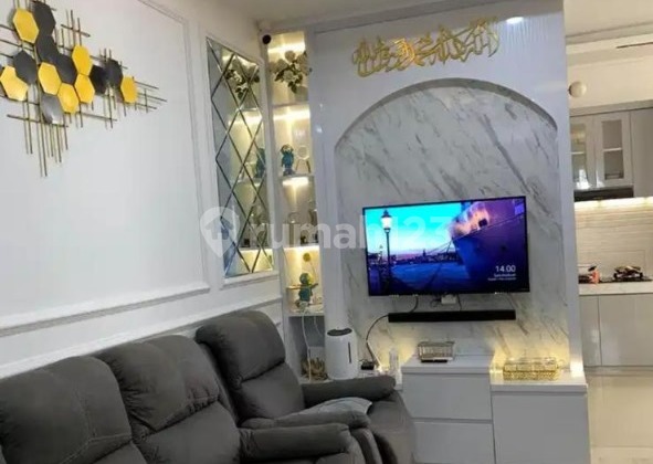 Dijual Rumah Cantik 2 Lantai. Area Emerald Terrace