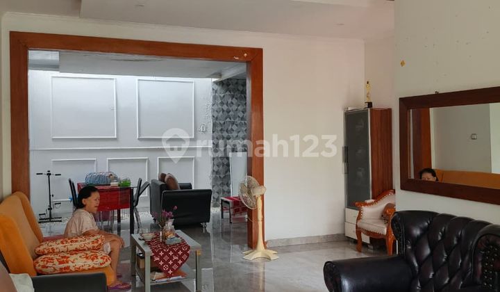 Dijual Rumah Cantik. Shm. Area Kota Wisata Dijual Rumah Cantik. Shm. Area Kota Wisata