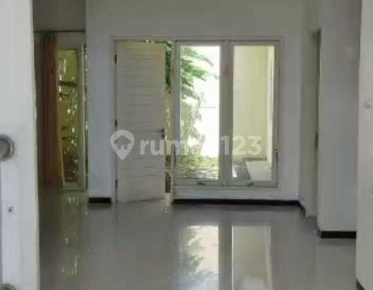 Sewa Rumah Strategis Pantai Mentari - Dekat Pakuwon City 2