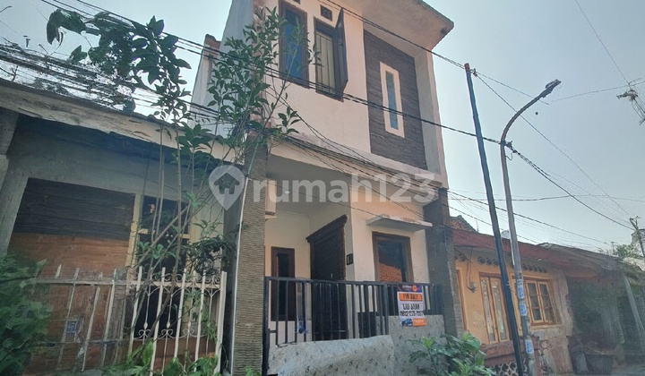 Rumah Kampung Siap Huni Selangkah Makam Peneleh Dekat Tunjungan