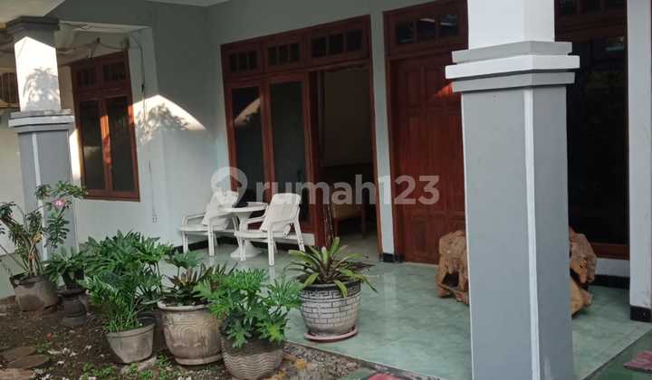 Furnished House in Mojoklanggru Near Unair Dharmahusada, Move-In Ready 2