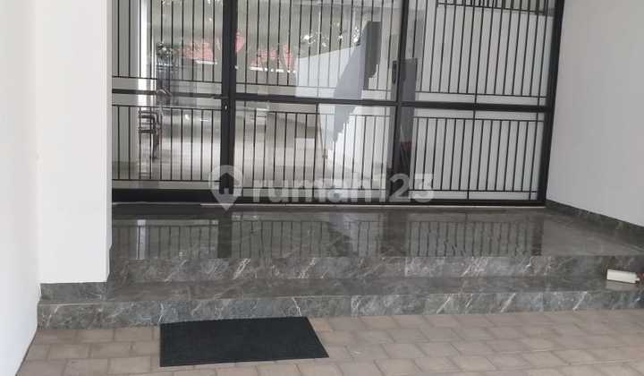 Ready-to-Use Building Surabaya Center One Step Grand City Municipal Office State School Complex