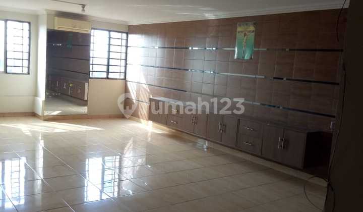 Apartemen 3 Kamar Tidur Semi Furnished Wisma Gading Permai