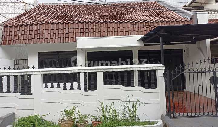 Must Sell Fast: East Cengkir SHM House in Kelapa Gading Must Sell Fast: East Cengkir SHM House in Kelapa Gading