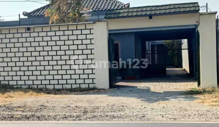 Residential House. Suitable for Boarding Business. Mart. Wholesale. Production Factory. Restaurant.