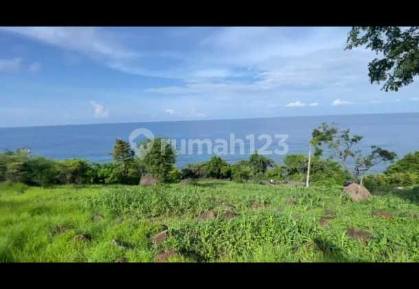 Di jual tanah dengan view pantai Amed Karangasem