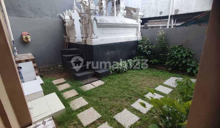 Di Sewakan Rumah 5 Kamar - Lokasi Strategis, Siap Huni Di Sewakan Rumah 5 Kamar - Lokasi Strategis, Siap Huni