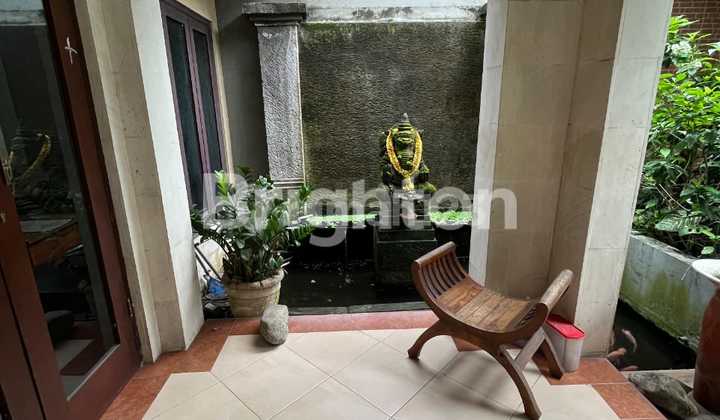 Turun Harga Rumah 2 Lantai Banyak Kamar Dengan Halaman Luas Strategis Cocok Untuk Investasi Rumah Kos Lokasi Denpasar Turun Harga Rumah 2 Lantai Banyak Kamar Dengan Halaman Luas Strategis Cocok Untuk Investasi Rumah Kos Lokasi Denpasar