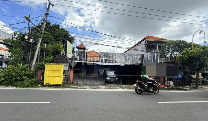 Dijual - Rumah Usaha Strategis di Jl. Tukad Badung