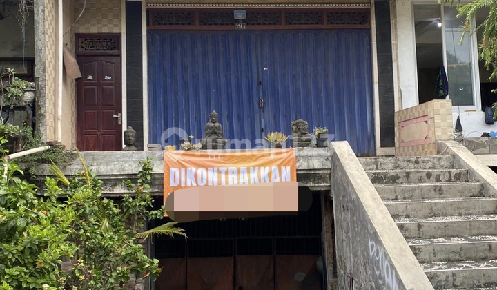 Ruko 3 Lantai Disewakan - Lokasi Strategis Hadap Utara